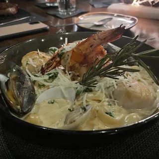 St. Tropez Seafood Pasta