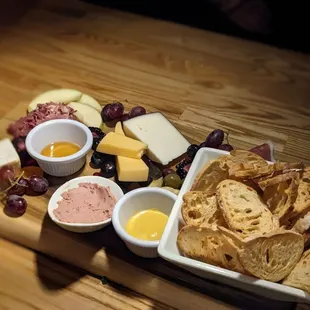 cheese and crackers