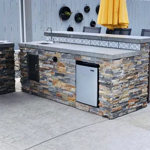FINANCING AVAILABLE-STONE COUNTER!