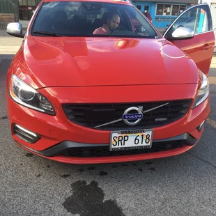 Here's a picture of the guy who helped us, really friendly and professional.