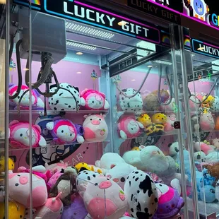 Claw games in a restaurant?! Yes!