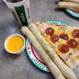 Pizza &amp; Breadsticks Combo
