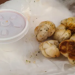 Garlic knots