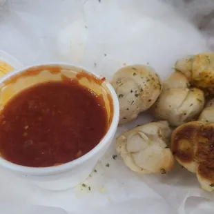 Garlic knots