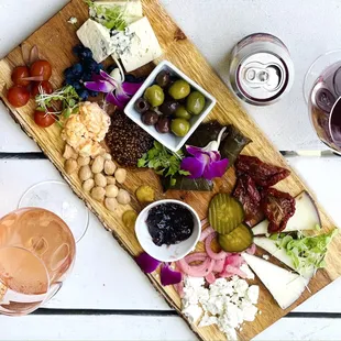 Natural wine &amp; a board to share, or not to share.