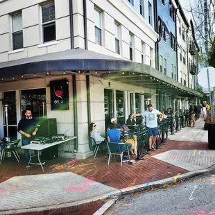 Located on a busy corner in Downtown Orlando, perfect for people watching