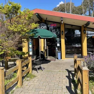 the entrance to the cafe