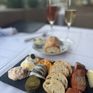 Sea-cuterie