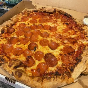 Large Pepperoni Pizza