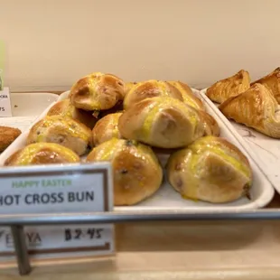 Hot cross buns