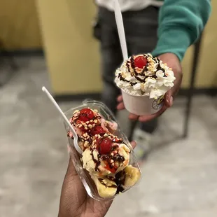 Traditional Banana Split &amp; Hot Fudge Sundae