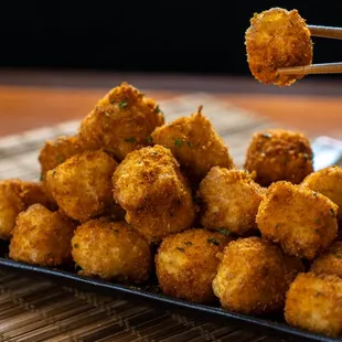 Golden Crispy Tofu 香脆金磚豆腐