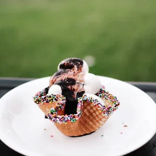 food, dessert, cupcakes