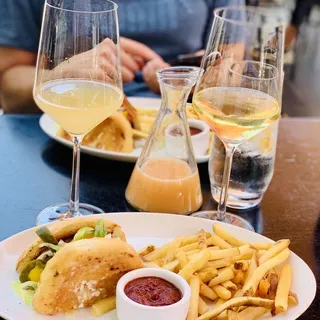 Smash Bacon-Cheese Burger & Fries