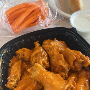 chicken wings, fried chicken wings, poultry, bbq chicken, chicken, chicken wings and fried chicken, food, bbq wings, fried chicken