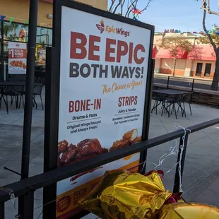 Thanks to the wind blowing the balloons to the side so I could read this sign lol