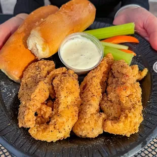 chicken wings and fried chicken, bbq wings, poultry, chicken wings, food, fried chicken wings, fried chicken, chicken, bbq chicken