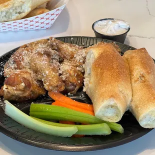 Garlic Parmesan 6 pc Chicken Wings Meal