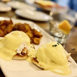 Crab eggs Benedict