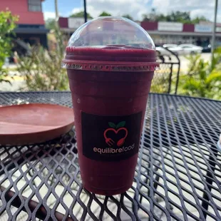 Acai smoothie with added kiwi