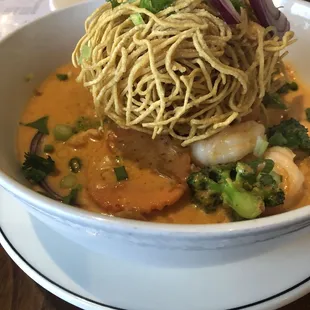 Curry crispy noodles