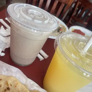 Agua de horchata &amp; marañon