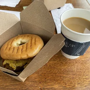 EIX EIC Bagel sandwich &amp; house blend