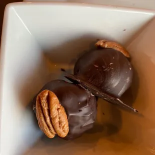 Pecan balls for dessert