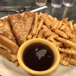 The Montecristo with crinkle fries and maple syrup.
