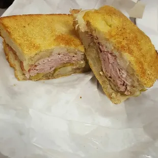 Cuban sandwich