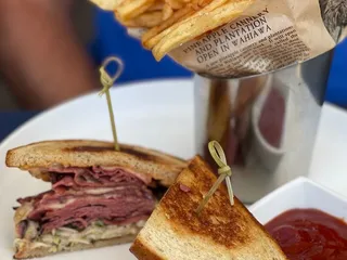 River Oaks Restaurant