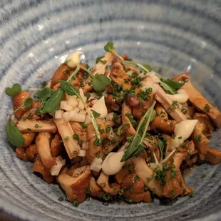 Chanterelle Mushrooms (Roe on the side)
