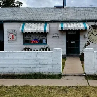 The mighty little shop ~ Ernest Watch &amp; Clock!