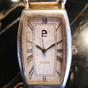 Elegant and vintage gifts available