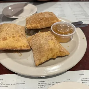 SPECTACULAR SOPAIPILLAS!!