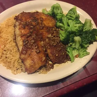 Tilapia al Mojo de Ajo Plate