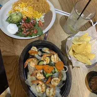 Shrimp fajitas !! Yum yum !!