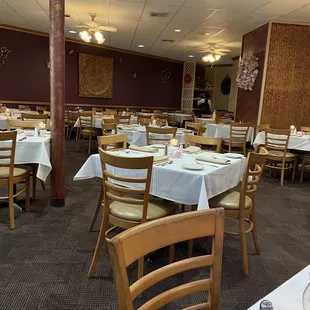 empty dining room
