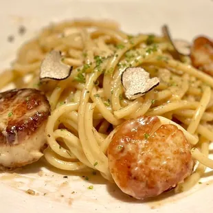 Ernie's Food & Spirits