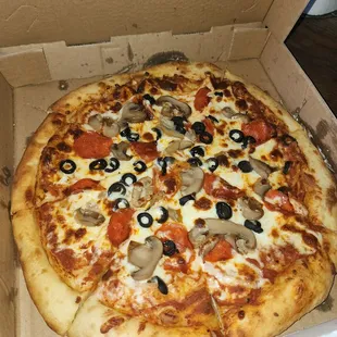Pepperoni mushroom olives.