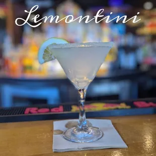 a glass of lemon martini