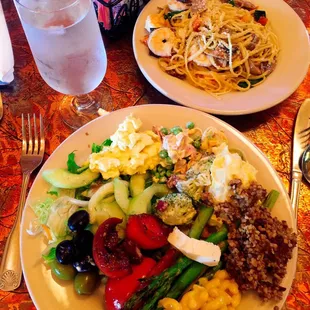 Breakfast Buffet is great!   Custom Pasta dishes!