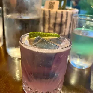 oysters and mussels, drink