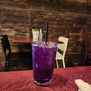 Blue Pea Iced Tea (Sweetened)