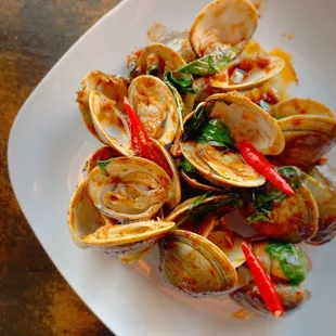Stir fried Clams Spicy chili paste with basil