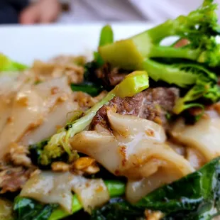 Pad see ew with beef