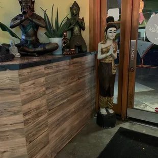 Peaceful waiting on my 2go order