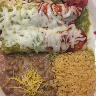 a plate of mexican food
