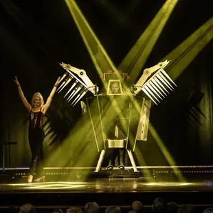 Escape Reality With A Las Vegas Magic Show Starring Garry &amp; Janine Carson!