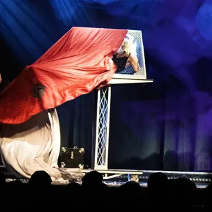 Escape Reality In Las Vegas With Garry &amp; Janine Carson! A Las Vegas Magic Show!